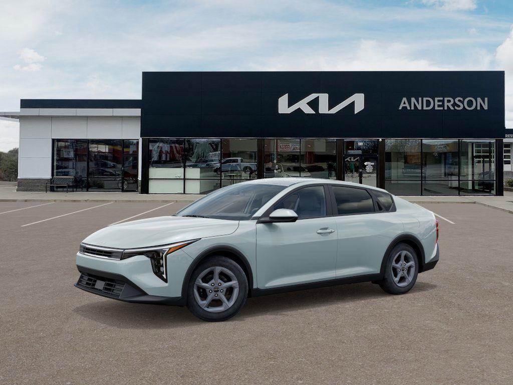 2025 Kia K4 LX photo 2