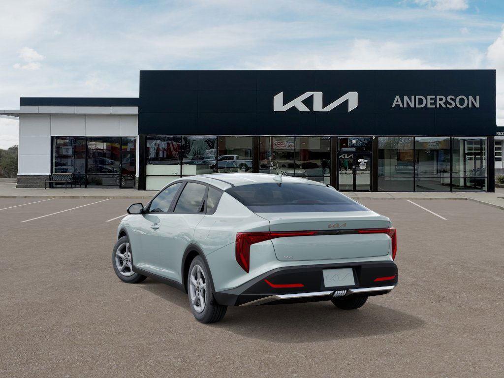 2025 Kia K4 LX photo 3
