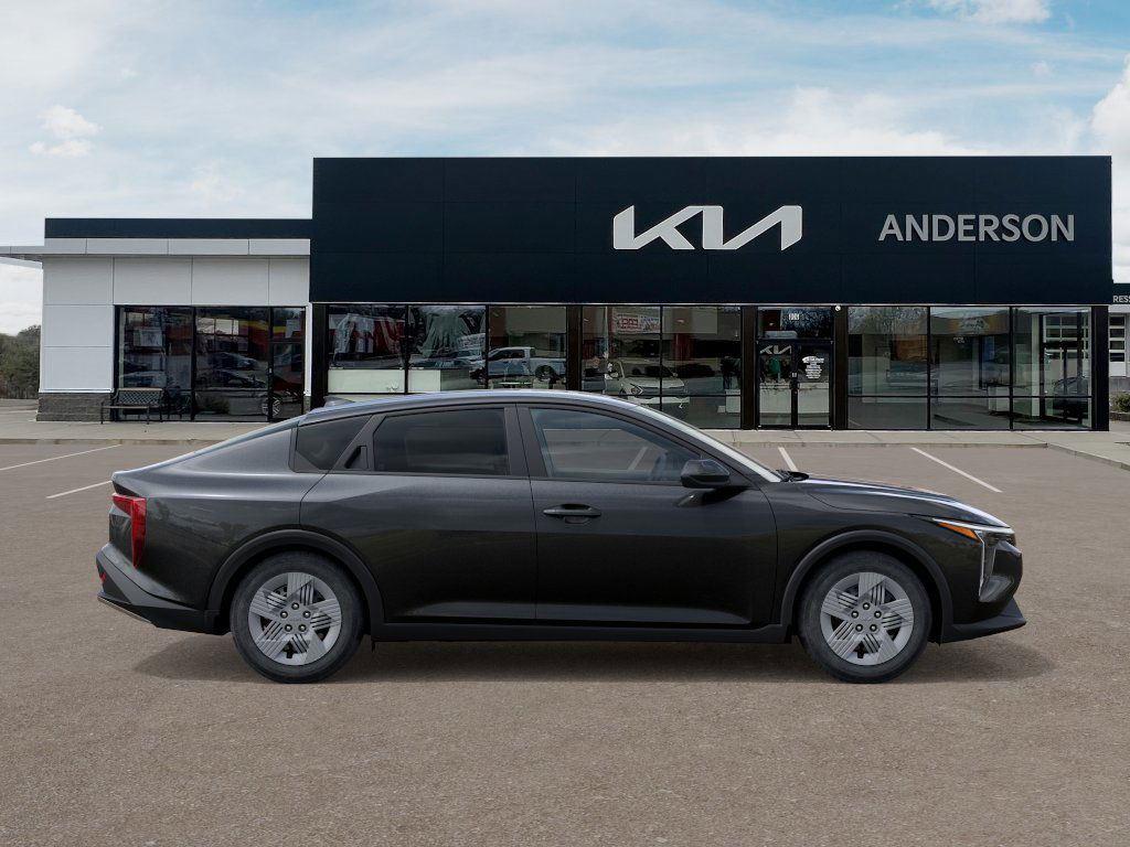 2025 Kia K4 LX photo 4
