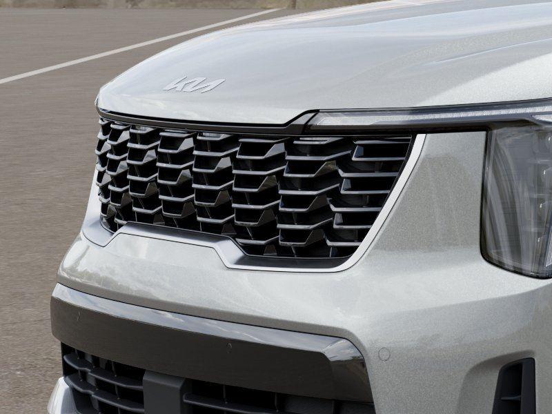 Vehicle photo 12
