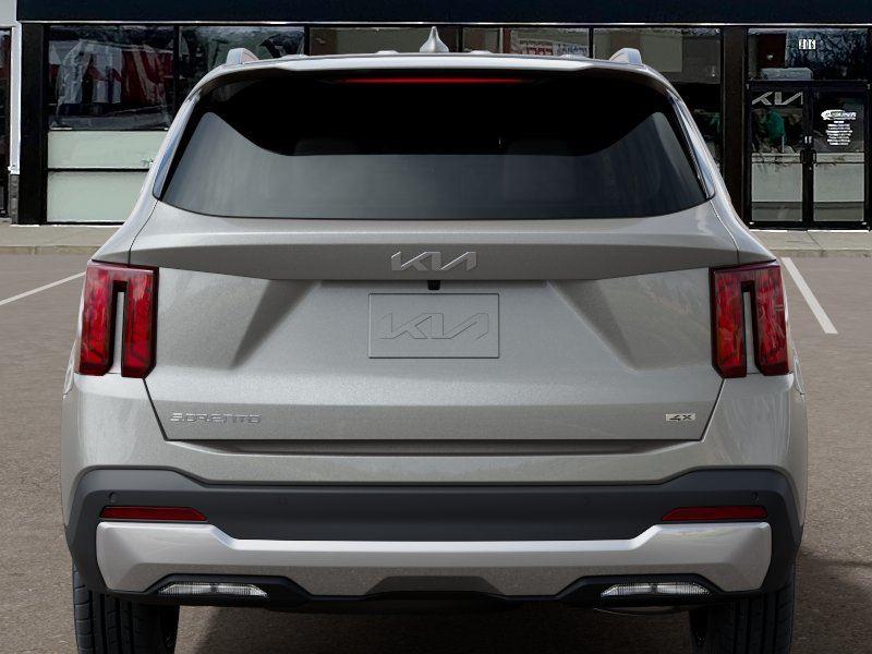 Vehicle photo 13