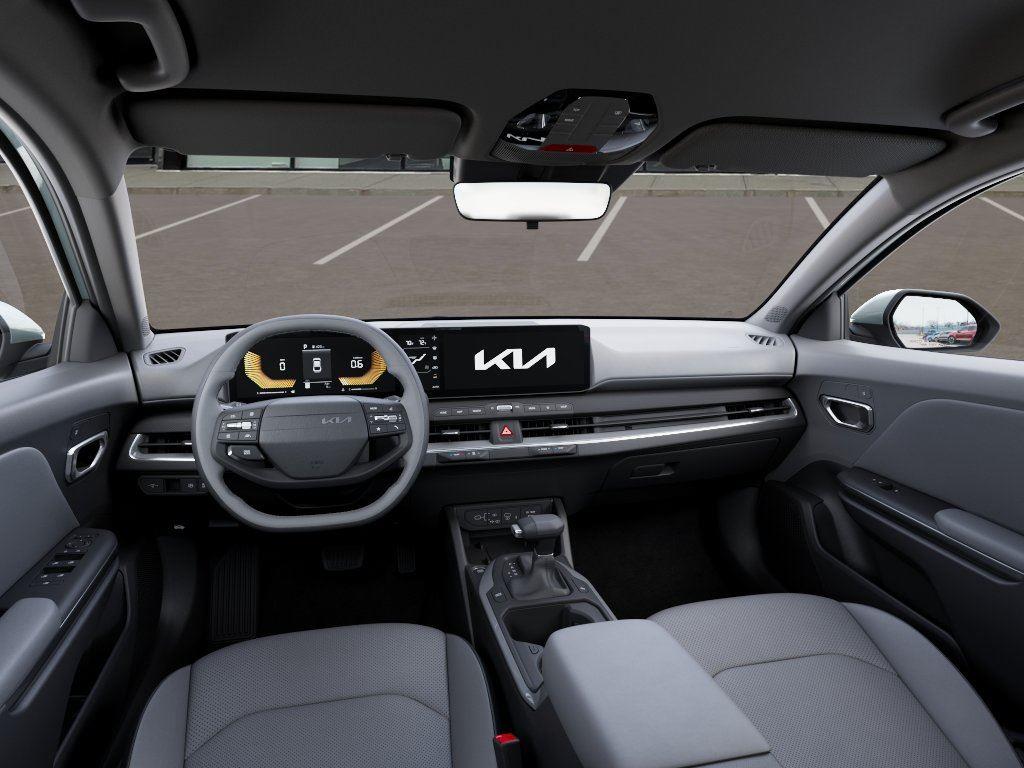 Vehicle photo 14