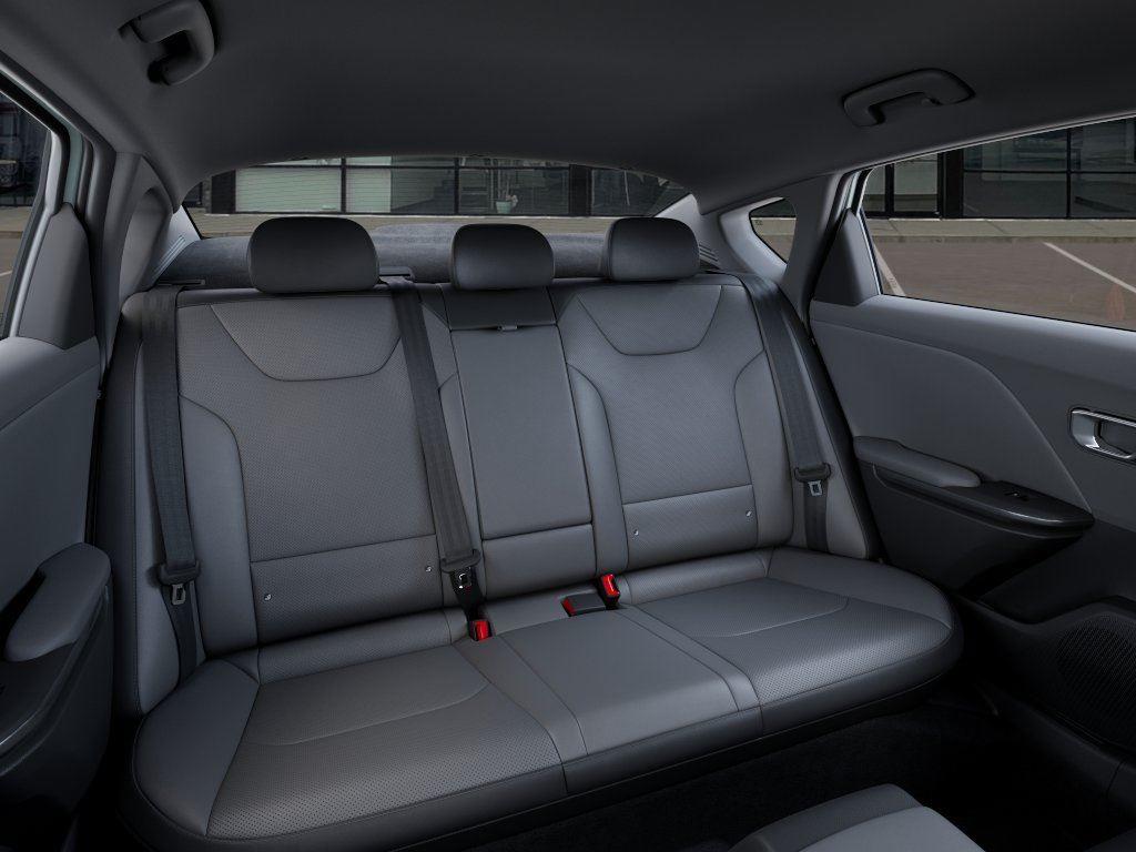 Vehicle photo 16
