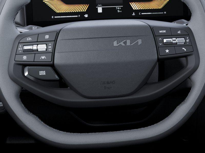 Vehicle photo 22