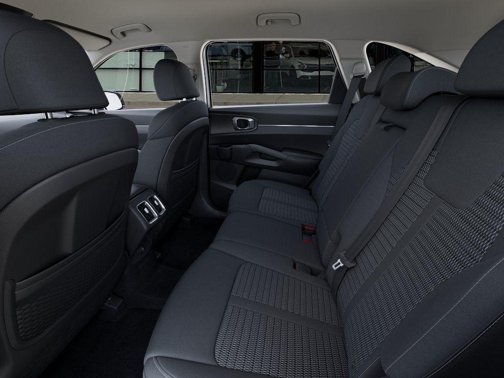 Vehicle photo 18