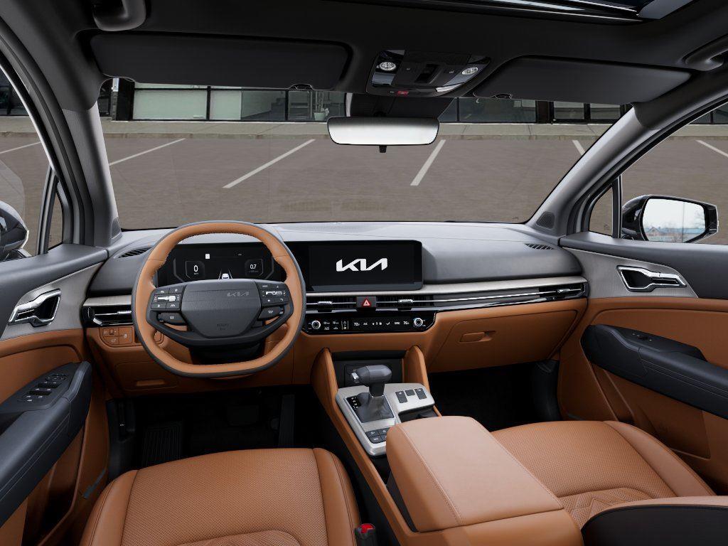 Vehicle photo 14