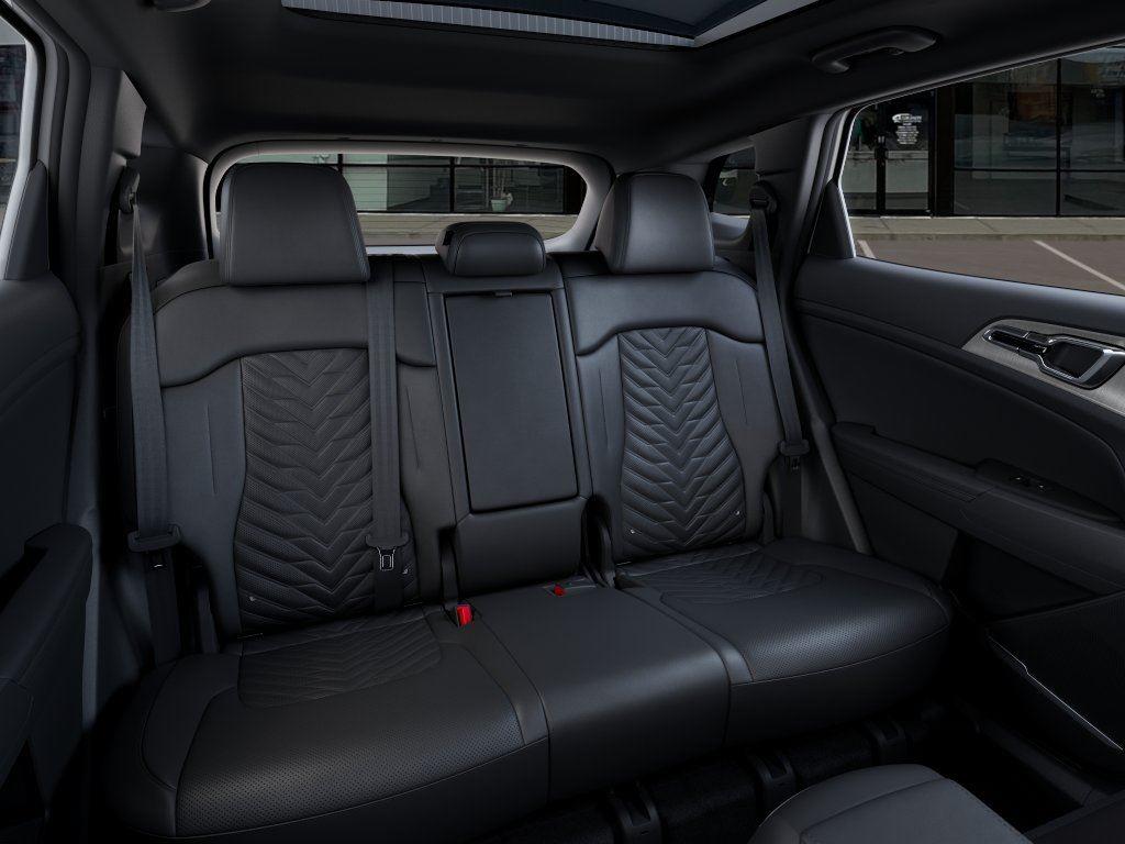Vehicle photo 16