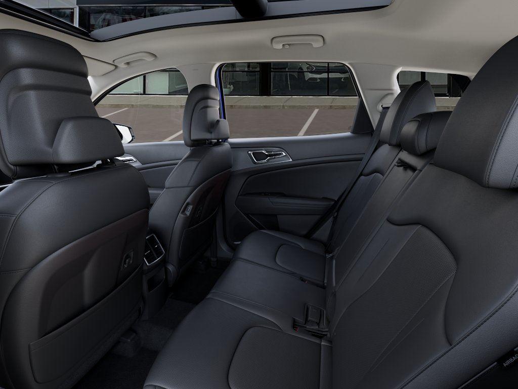 Vehicle photo 18