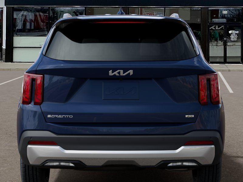 Vehicle photo 13