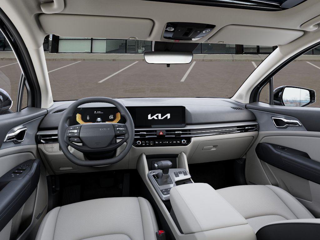 Vehicle photo 14