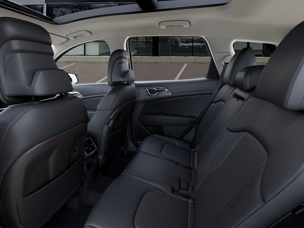 Vehicle photo 18