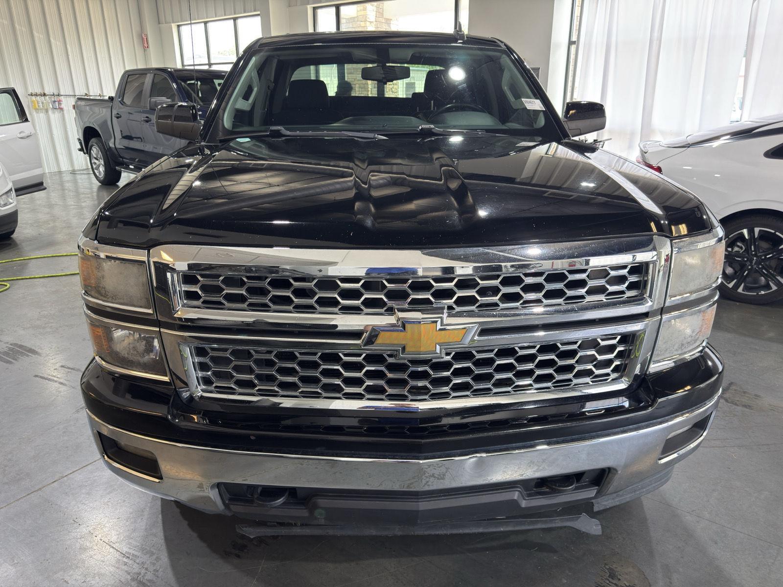 Vehicle photo 4