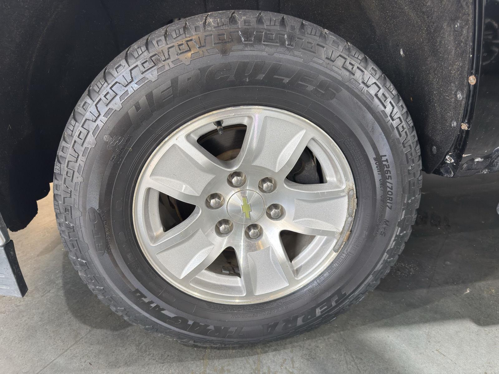 Vehicle photo 10
