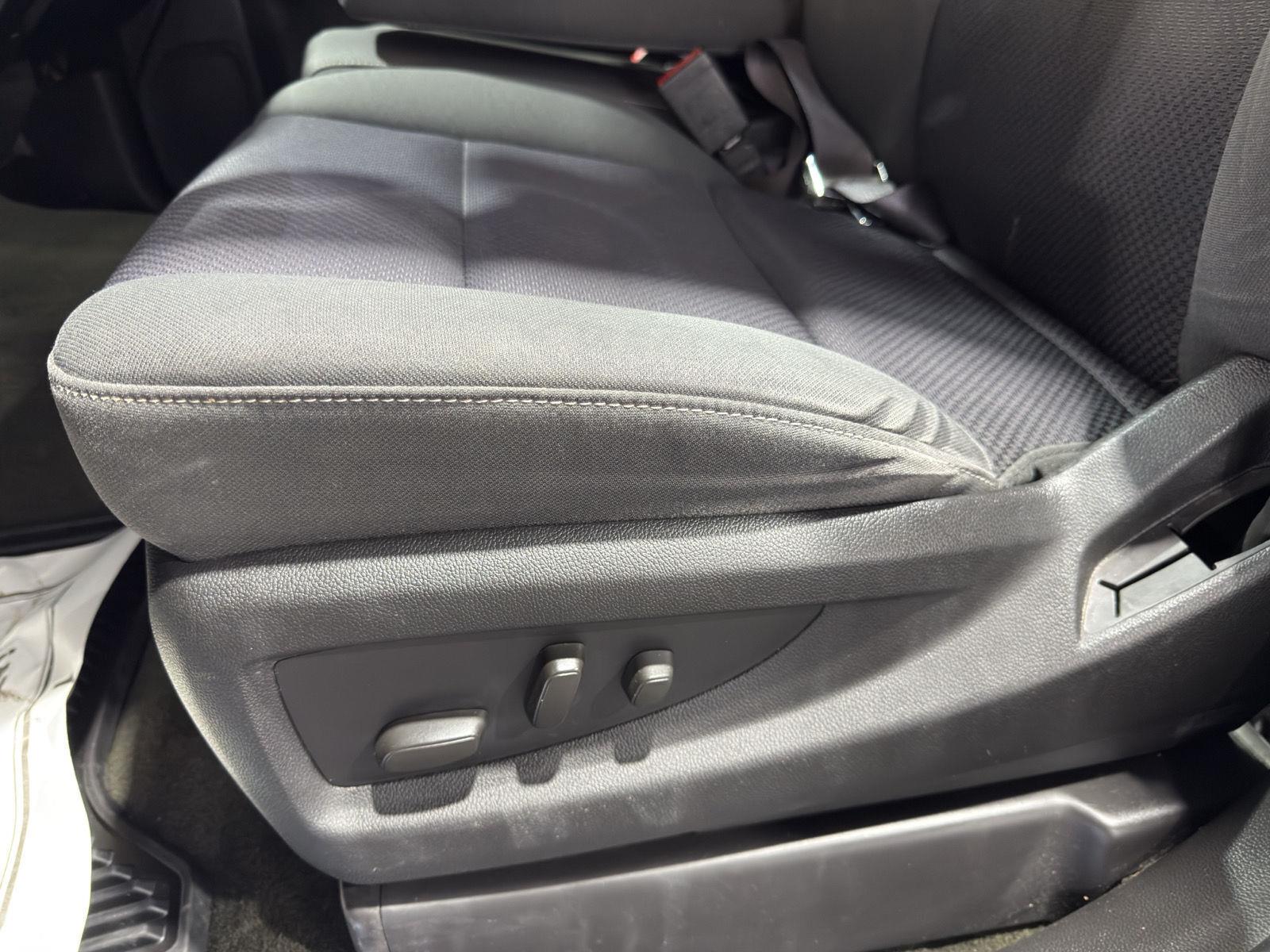 Vehicle photo 20