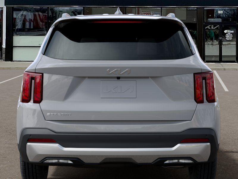 Vehicle photo 13