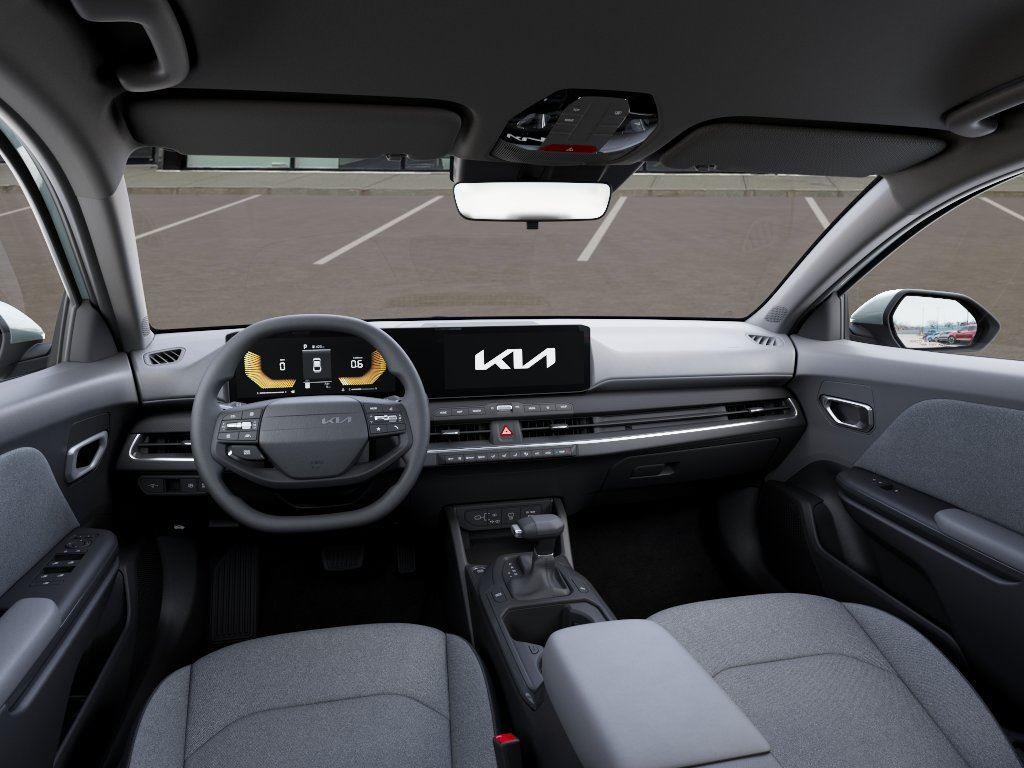 Vehicle photo 14
