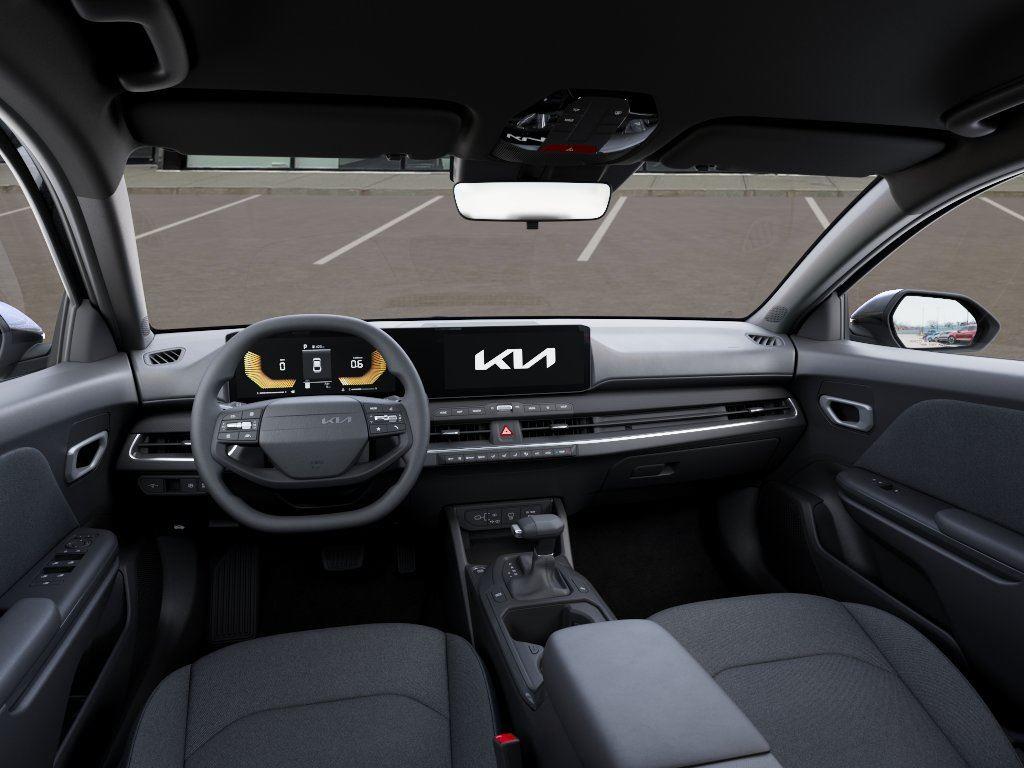 Vehicle photo 14