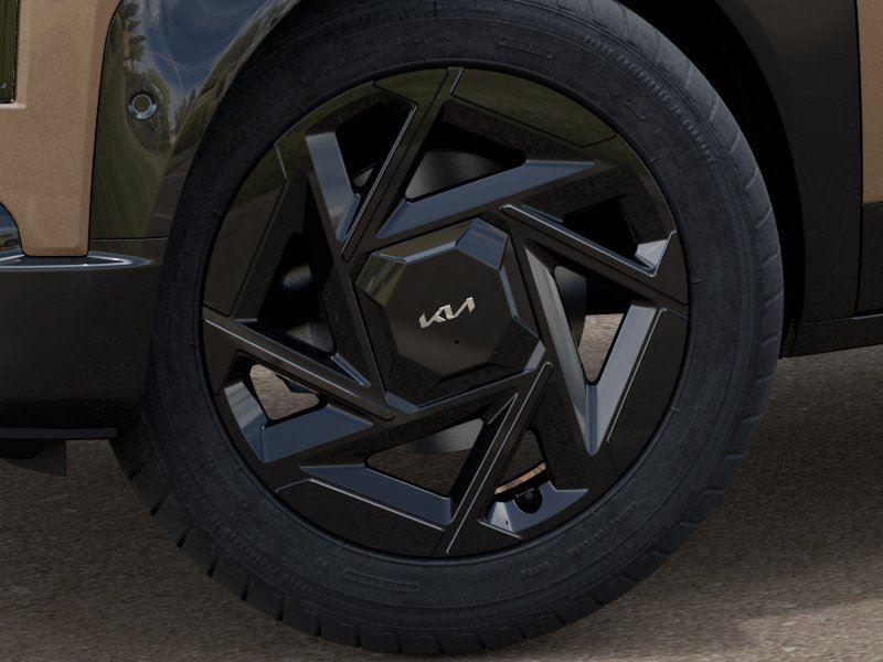 Vehicle photo 9