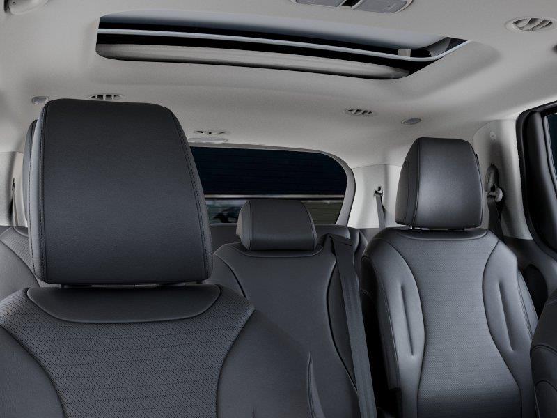 Vehicle photo 27