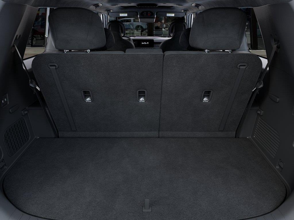 Vehicle photo 19