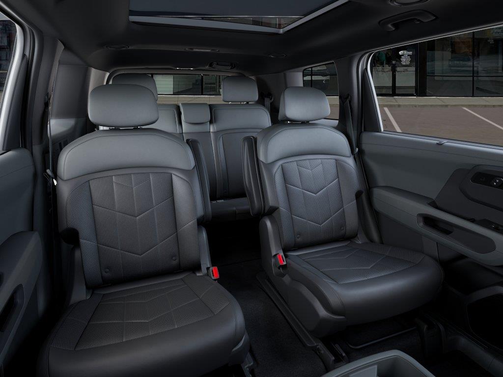 Vehicle photo 16