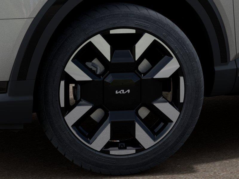 Vehicle photo 9