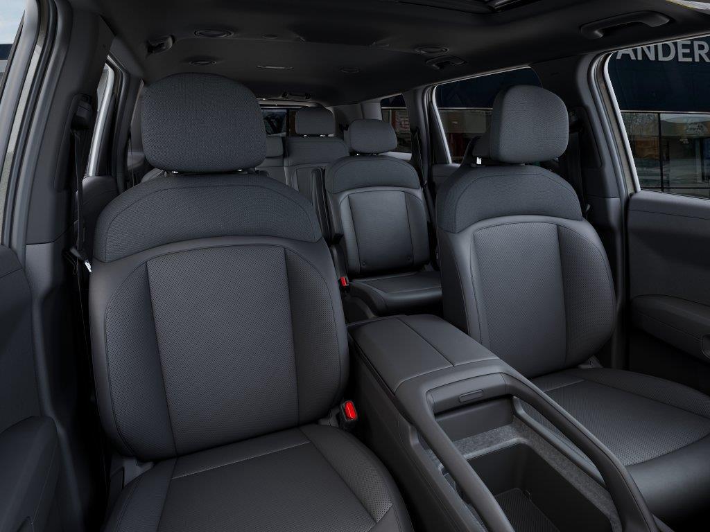 Vehicle photo 15