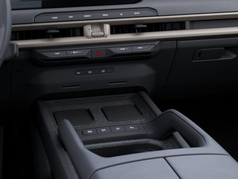 Vehicle photo 23