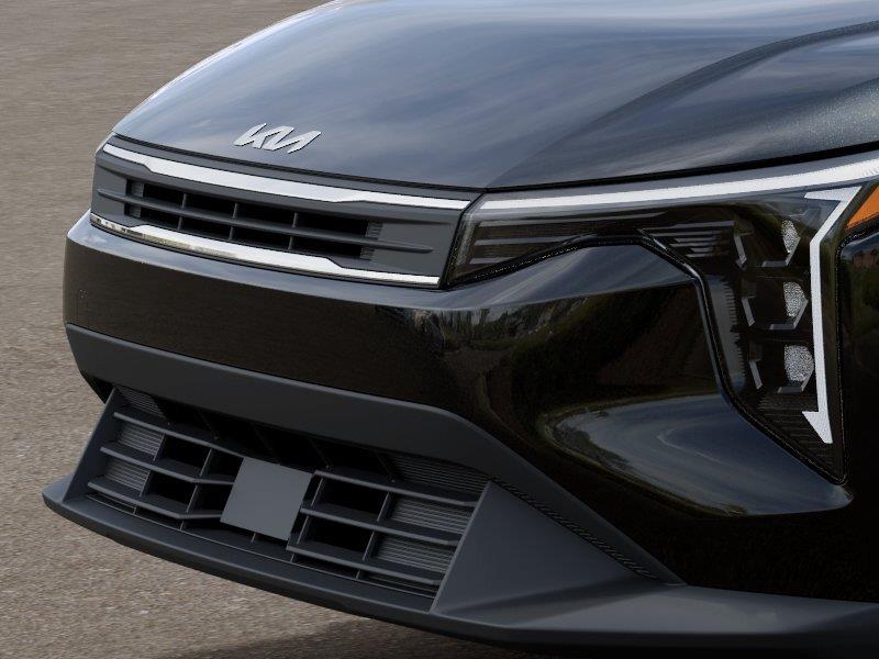 Vehicle photo 12