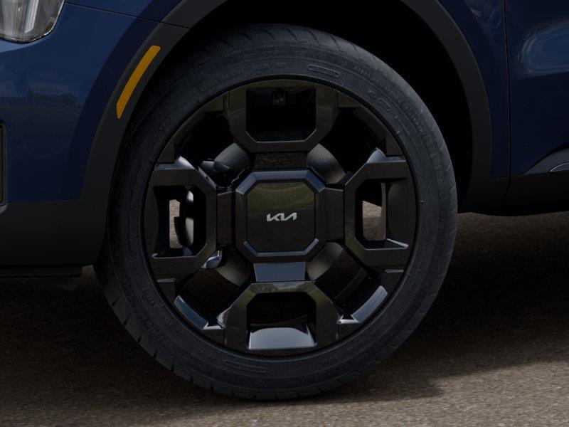 Vehicle photo 9