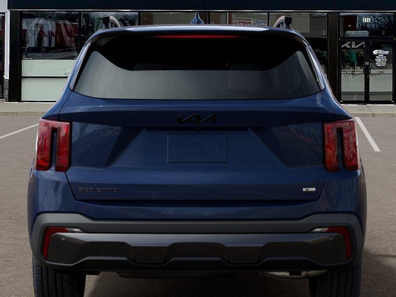 Vehicle photo 13