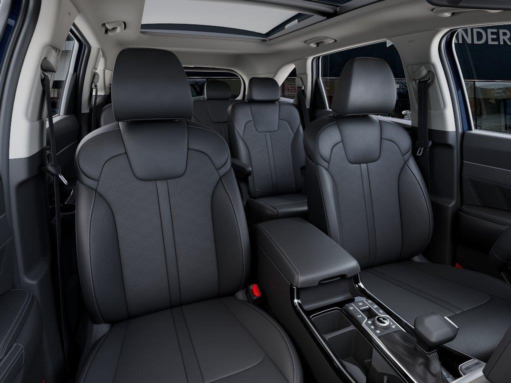 Vehicle photo 15