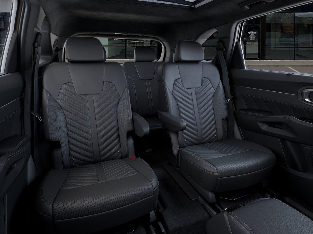 Vehicle photo 16