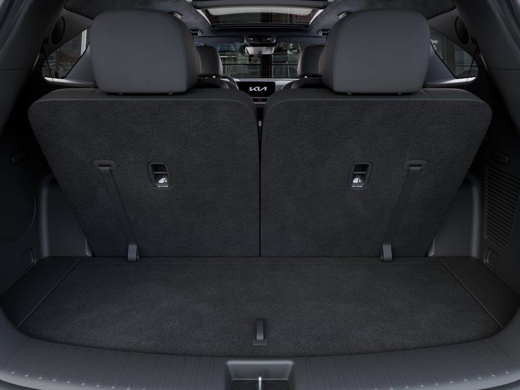 Vehicle photo 19