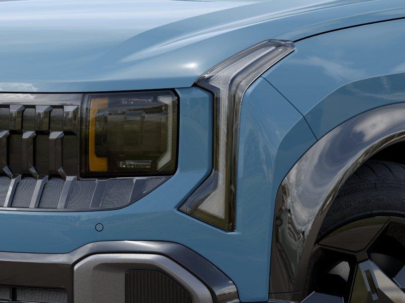 Vehicle photo 10