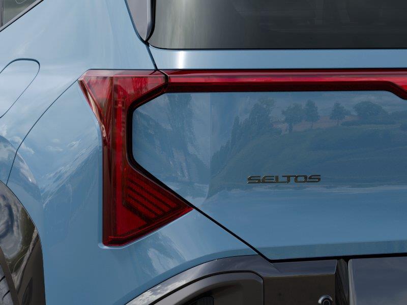 Vehicle photo 11