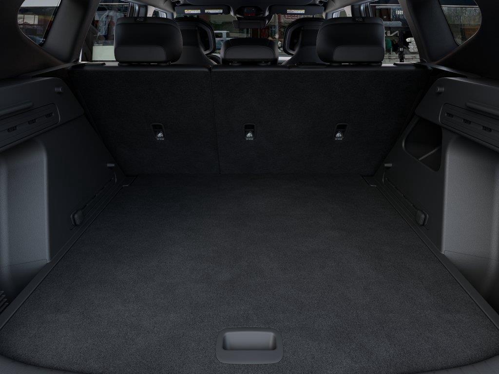 Vehicle photo 19