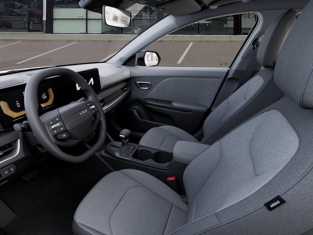 Vehicle photo 17