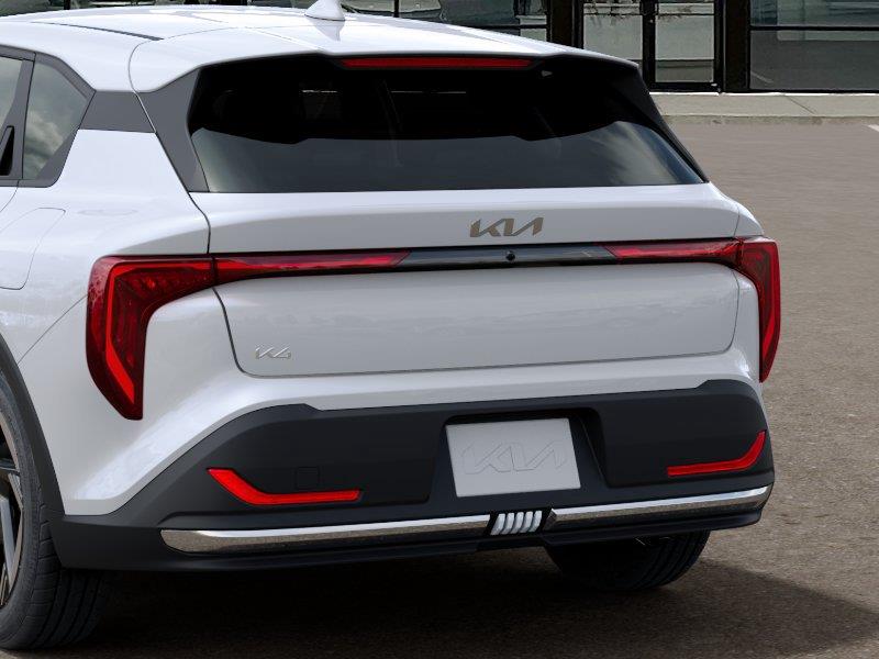 Vehicle photo 13