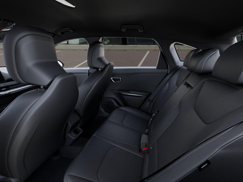 Vehicle photo 18