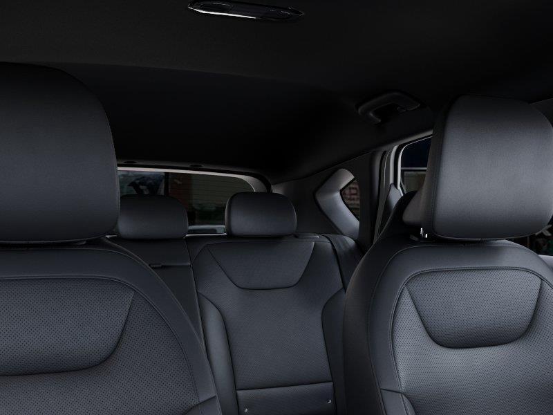 Vehicle photo 27