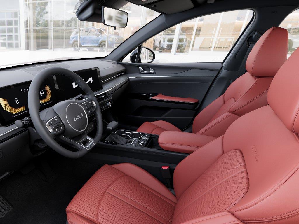 Vehicle photo 17