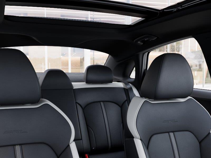 Vehicle photo 27