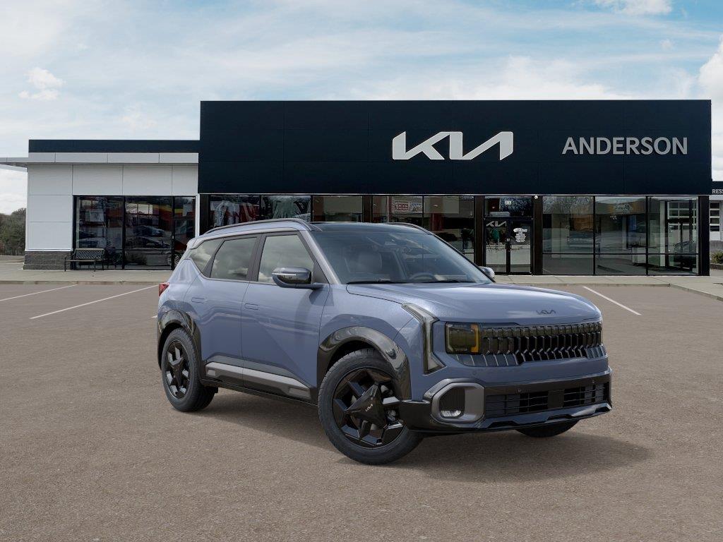 Vehicle photo 8