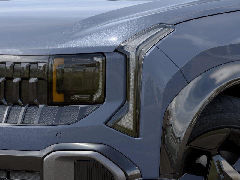 Vehicle photo 10