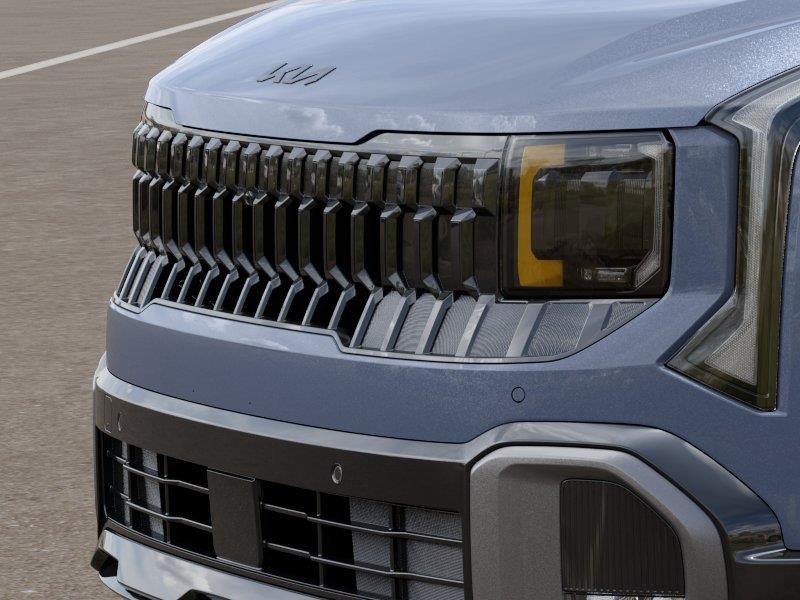 Vehicle photo 12