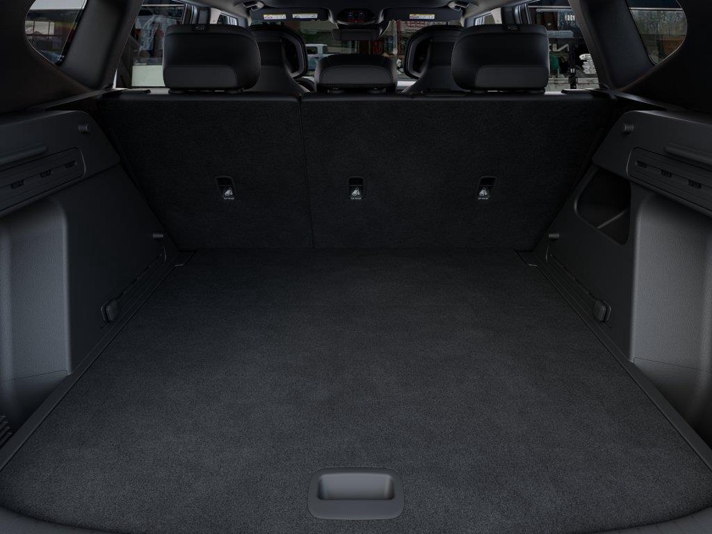 Vehicle photo 19