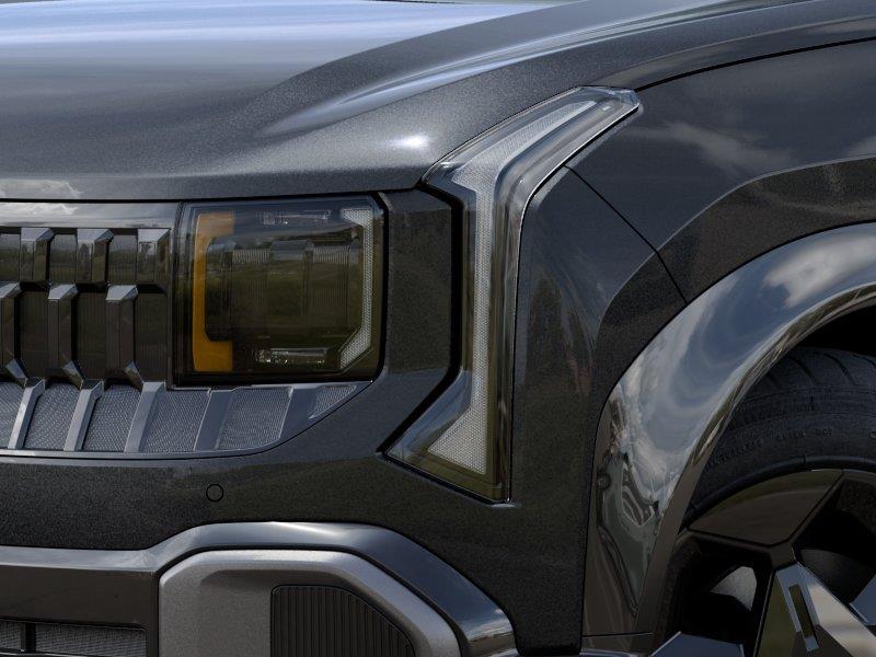 Vehicle photo 10