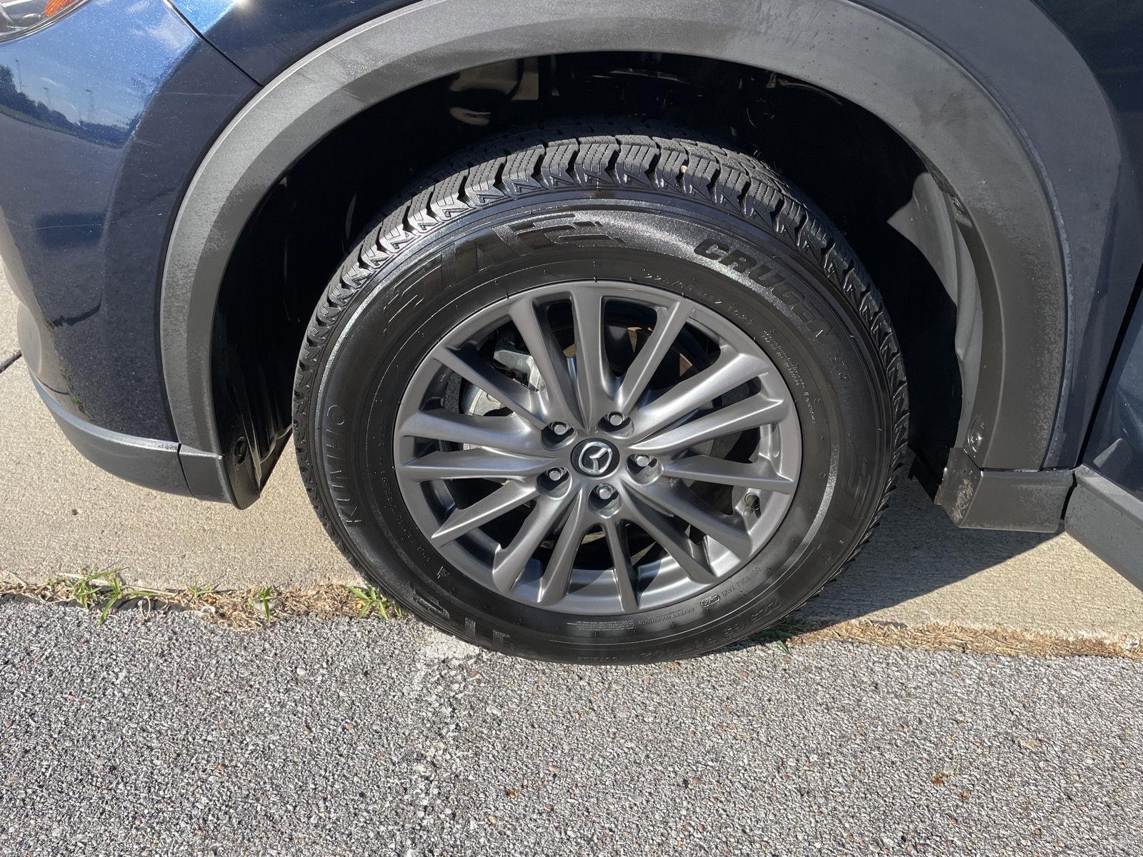 Vehicle photo 10