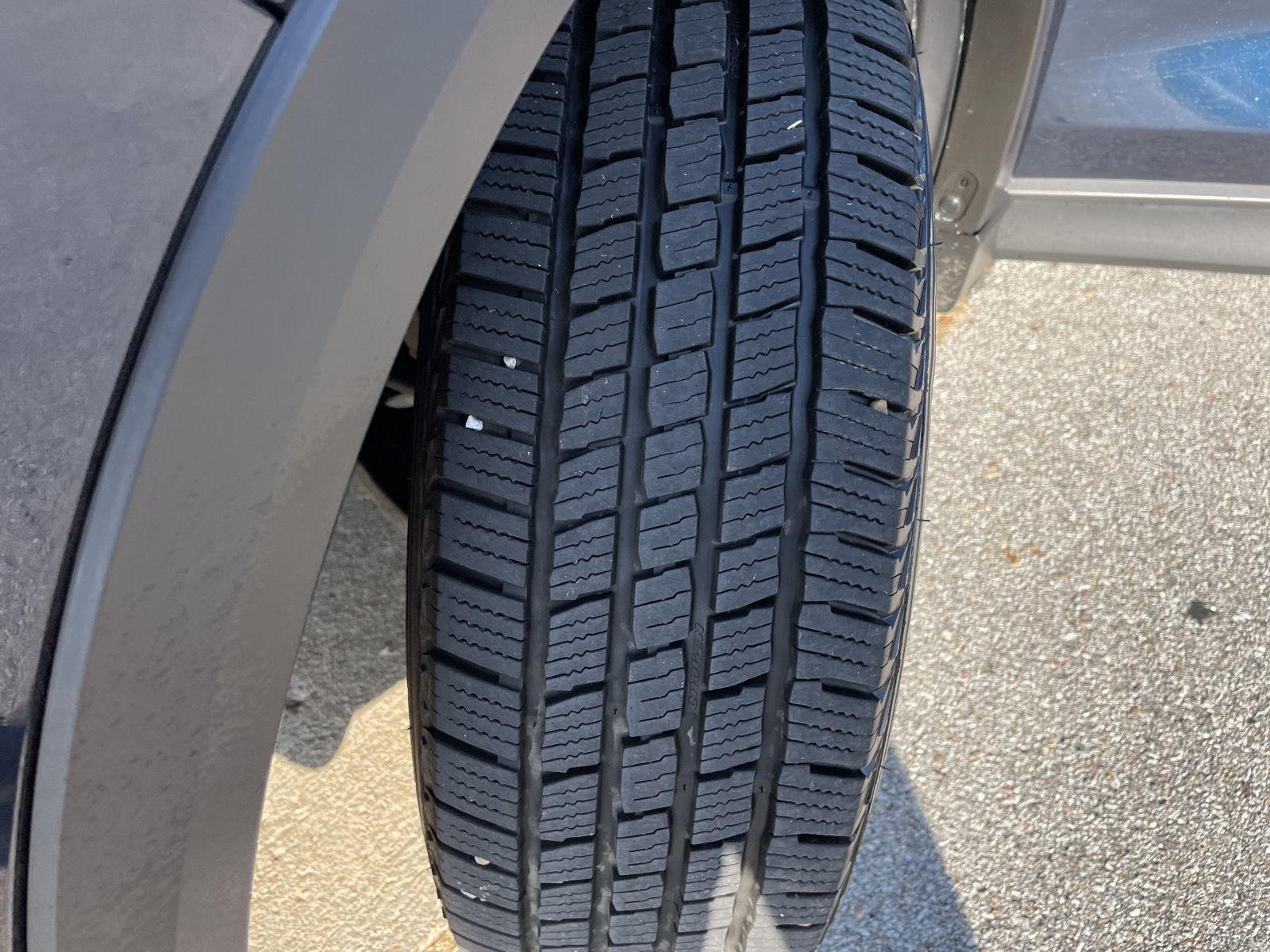 Vehicle photo 11